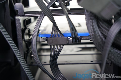 Hands-On Review: Bitfenix Prodigy Casing Mini-ITX yang Modis 14 DSC00900ss