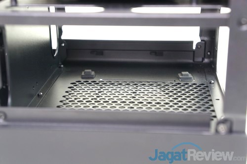 Hands-On Review: Bitfenix Prodigy Casing Mini-ITX yang Modis 19 DSC00924ss