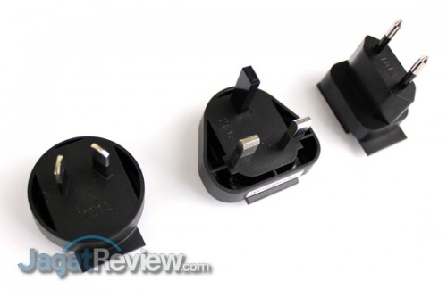 Hands-On Review: Asus RT-AC68U - Salah Satu Router Wireless AC Perdana Asus 2 Adapter dari RT-AC68U dilengkapi dengan 3 buah kepala yang bisa dipasang sesuai dengan konektor listrik yang ada.