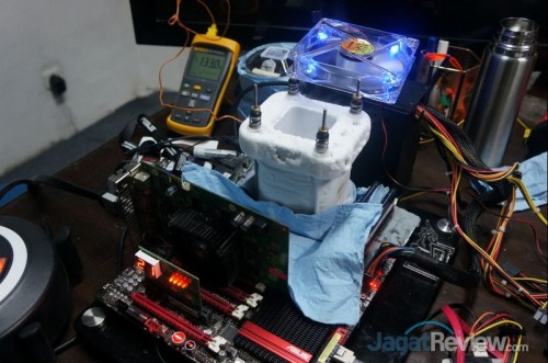 Sesi Overclocking Bareng Asus Indonesia dan Jagat OC dengan Juara AOCT 2013 Nasional 10 DSC05502s