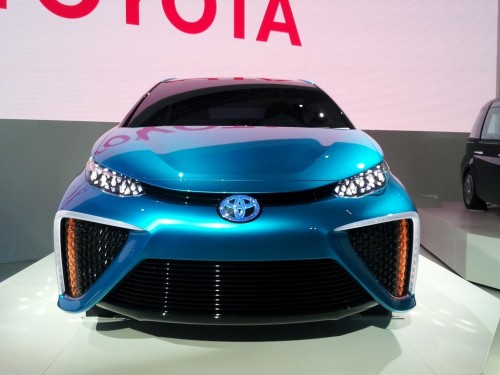 Toyota akan Pamerkan Mobil Non-BBM di CES 2014 2 Toyota 2