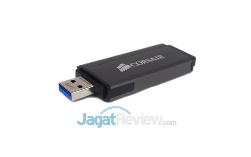 Review Corsair Flash Voyager GS 128 GB: Flash Drive dengan Kapasitas Terbesar di Indonesia Saat Ini 4 Flash Drive Corsair Voyager GS 128 GB USB 3 _ Tampak atas 3