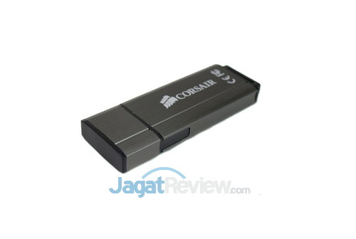 Review Corsair Flash Voyager GS 128 GB: Flash Drive dengan Kapasitas Terbesar di Indonesia Saat Ini 2 Flash Drive Corsair Voyager GS 128 GB USB 3 _ Tampak bawah 2