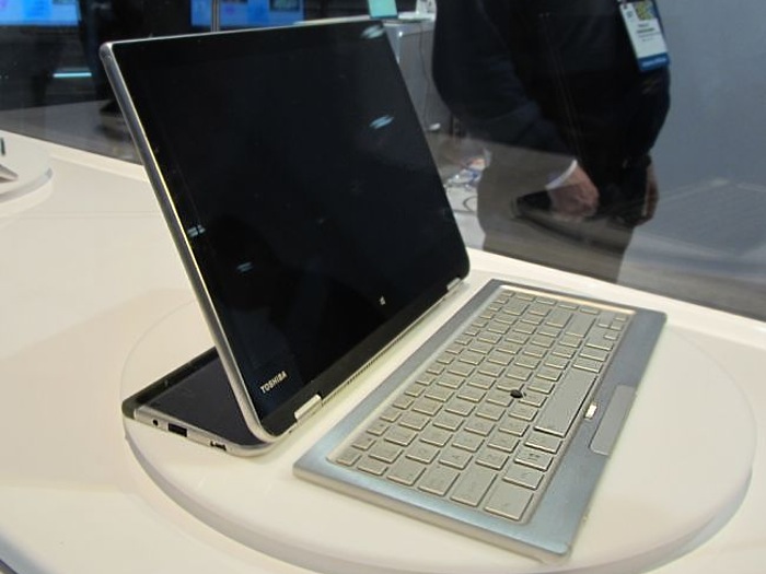 Toshiba Pamerkan Konsep 5-in-1 PC 25 Toshiba 5 in 1 PC concept1