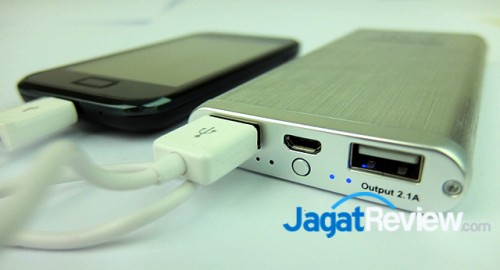 Review Power Bank PNY Power-T82: Desain Tipis dengan Daya Besar 3 DSCF0103