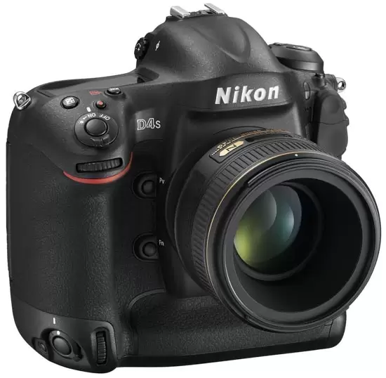 Nikon D4s