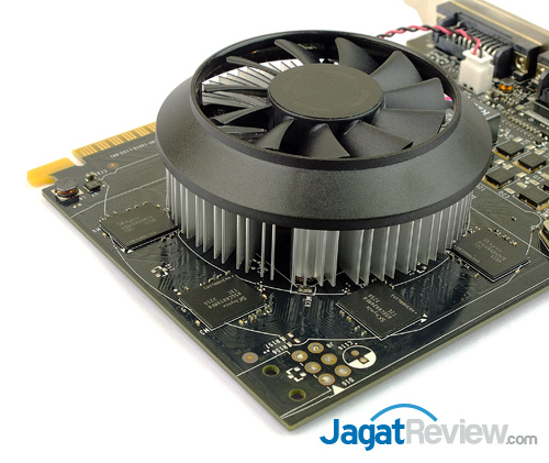 nvidia gtx 750 ti power connector & memory chips