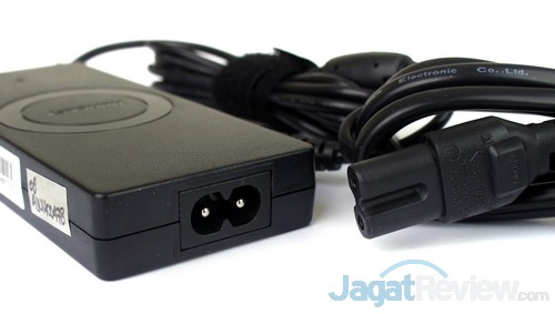 Hands-On Review Huntkey Slim 65W: Charger Notebook yang Ramping 2 SONY DSC