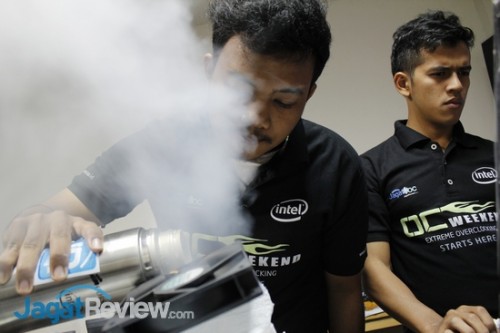 Turnamen Mini di OC Weekend: ASRock 2 Team B: Iqbal Rizki 'qibalramadhan' & Windra 'speedocers'