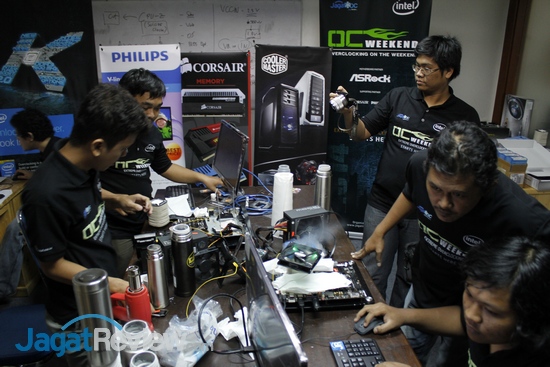 Turnamen Mini di OC Weekend: ASRock 1 OC Weekend 232
