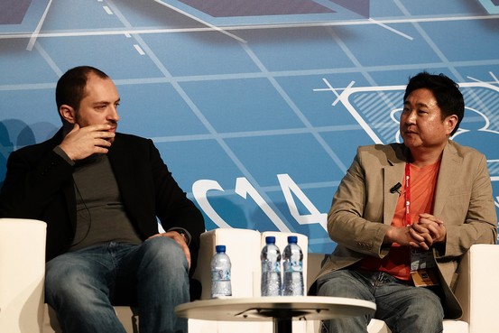 kakao Jan Koum kiri dan Sirgoo Lee kanan