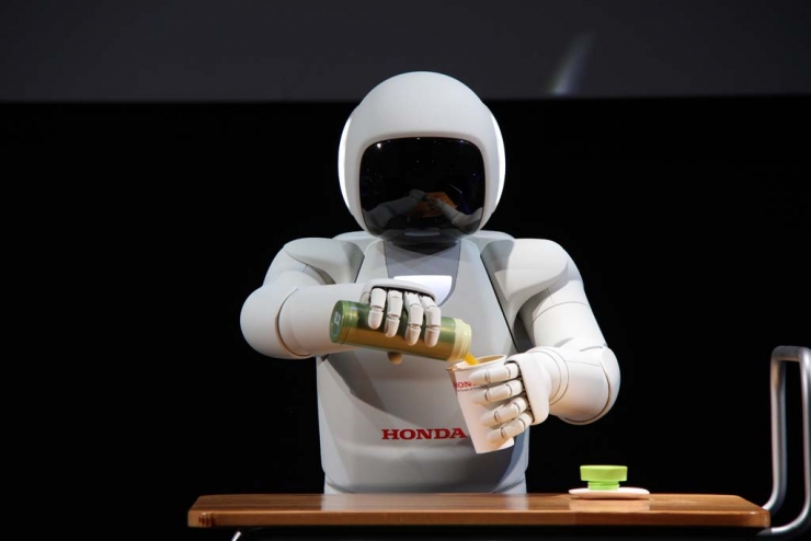 Honda ASIMO pouring drink 0