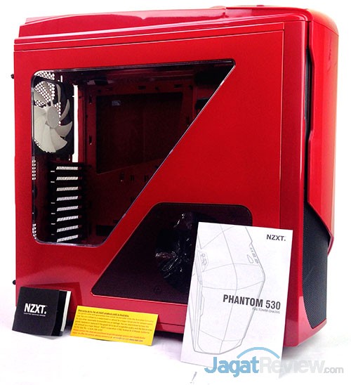 Hands-On NZXT Phantom 530: Hot, Red, And Sexy! 4 Didalam boks, terdapat Phantom 530, buku petunjuk pemasangan, kartu garansi, dan sebuah product guide dari NZXT