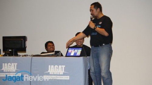 Jagat Review Kenalkan Teknologi IT Terkini di Univ. Mercu Buana 10 Perangkat 2-in-1 dengan kemampuan pengubahan form factor dari laptop ke tablet.