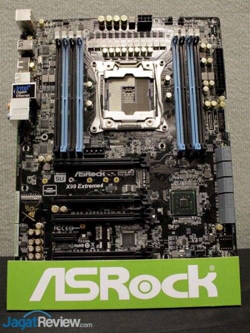 Computex 2014: ASRock Perkenalkan Aneka Produk Baru 11 ASRock - Computex 2014 - 09 - X99 Extreme4