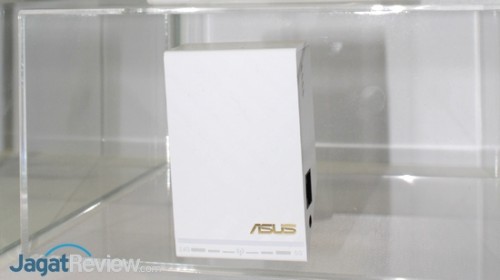 Perangkat Networking Baru Asus Hadir di Computex 2014 4 Range extender untuk Wireless AC.