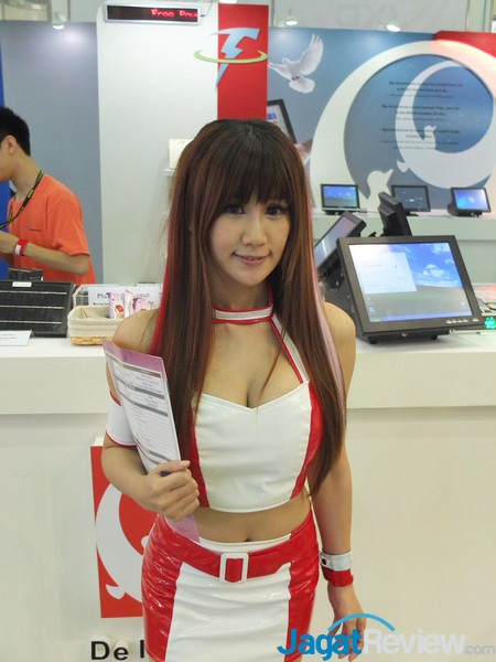 BOOTHBABES_COMPUTEX2014_54