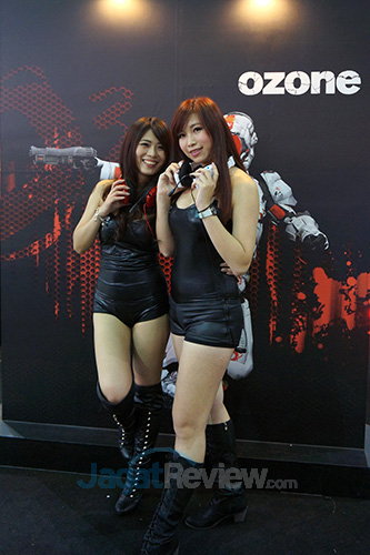 Booth Babes Computex 2014 OZONE