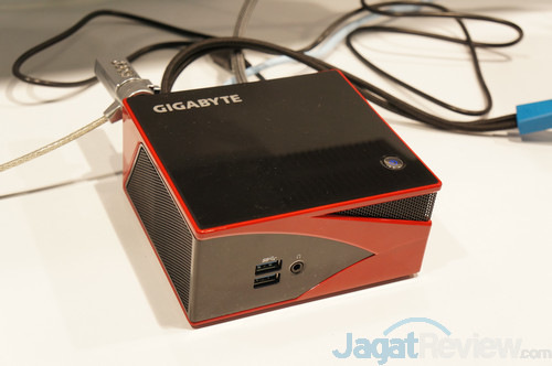 AMD Computex 2014 Booth Raid Part 1: Desktop 10 DSC08979s