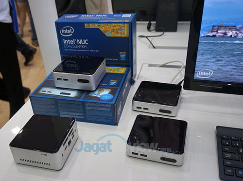 Intel Booth Raid - Desktop Reinvented Intel NUC