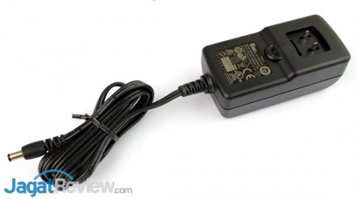 Linksys EA6900 - 02