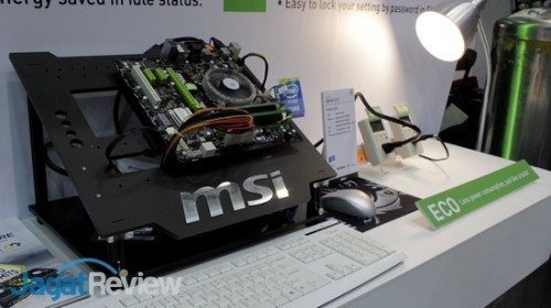 Computex 2014: ECO Series - Motherboard Hijau dari MSI 2 Sistem demo MSI ECO Series yang ada di booth mereka di Nangang Exhibition Hall