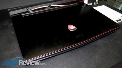 Computex 2014: Penampakan Laptop MSI Gaming Series GT72 2PE Dominator Pro 1 Bagian luar dari GT72 terlihat berbeda dari pendahulunya.