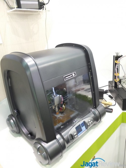 Computex 2014 Booth Raid: Jajaran Produk Manli Terbaru dan 3D Printer 22 Manli_Computex2014_34