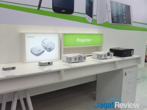 Computex 2014 Booth Raid: Acer 24 bProjector_1