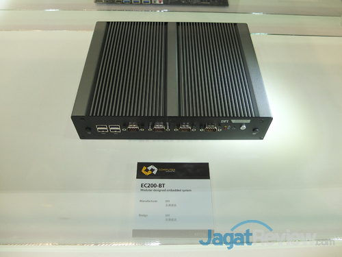 Computex d&i Awards 2014: Jajaran Produk IT Unggulan Ditampilkan 27 d&i awards computex 2014 dfi ec200-bt