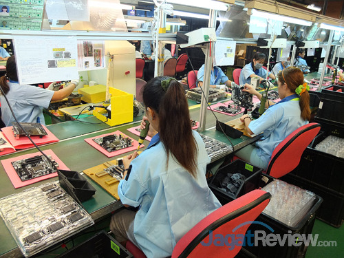 Gigabyte Computex 2014: Mengintip Proses Pembuatan Motherboard 10 gigabyte @computex 2014 factory tour 26