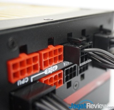 Hands-On Review: Thermaltake Toughpower Grand 850 Watt! 10 DSC09461