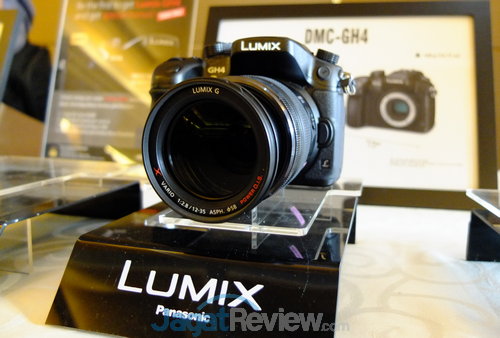 Panasonic Lumix GH4 2