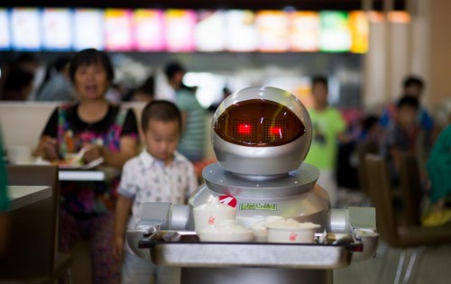 Restoran Cina ini Gunakan Robot untuk Melayani Tamu 1 Part-HKG-Hkg10088601-1-1-0