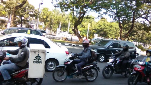 Blackberry Z3 - Hasil Kamera Depan Outdoor