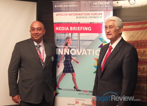 (Kiri) Suresh Nair, Managing Director Hitachi Data System Indonesia, dan Hu Yoshida, Vice President and Chief Technology Officer, Hitachi Data Systems