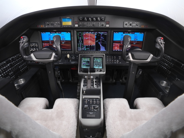4 citation cockpit