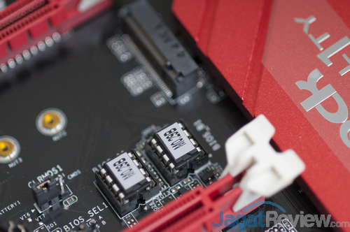 ASRock_FATAL1TY_H97_Killer_Board_DualBIOS