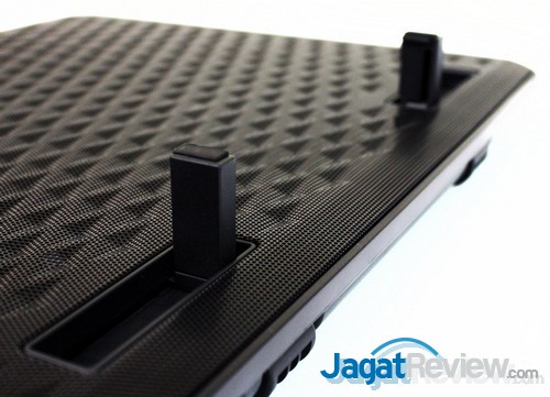 Hands-On Review Cooler Master ErgoStand III: Notebook Cooler yang Kaya Fitur 5 Cooler Master Ergostand III_4