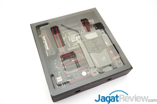 Preview ASUS Rampage V Extreme: Motherboard X99 DSC08520
