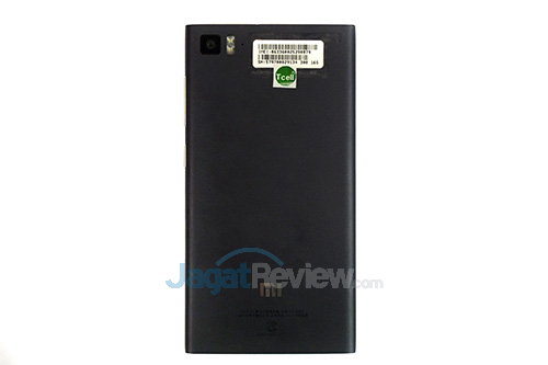 Review Xiaomi Mi3: Smartphone Android Snapdragon 800 Paling Murah 2 Xiaomi Mi3 - Tampak Belakang
