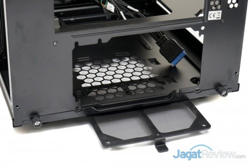 Thermaltake Core V1 18