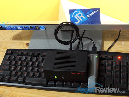 ecs liva 32gb powered by power bank