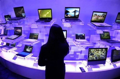 0 480 640 0 70 News CES laptop display