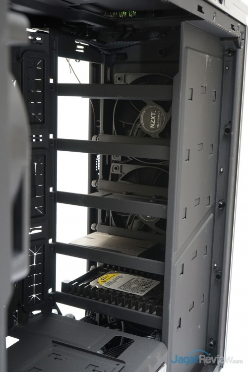 NZXT H440 Razer 29