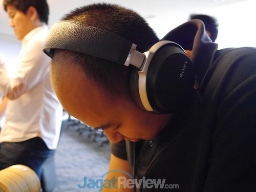 Sony MDR-Z7