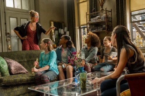 Review Film Annie: Pertemuan Tak Terduga Gadis Yatim Piatu dan Calon Walikota 3 2