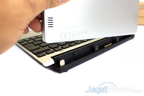Review Acer One 10: Tablet Windows 8.1 dengan Docking Keyboard 7 Acer One 10_3