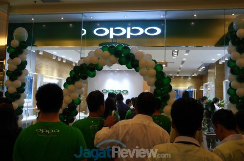 Oppo Store Mall Taman Anggrek Resmi Dibuka 1 Oppo Store Mall Taman Anggrek 2