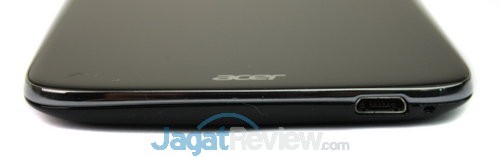 Bagian bawah diisi oleh slot microUSB